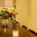 Tulip Centre מלון