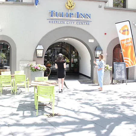 Hotel Tulip Centre 3*