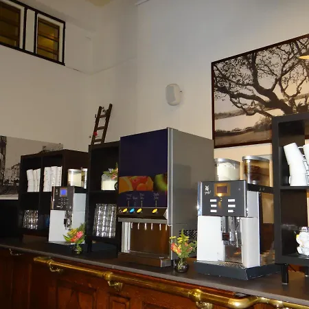 Tulip Centre Hotel 3*