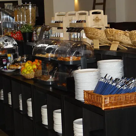 Hotel Tulip Centre 3*