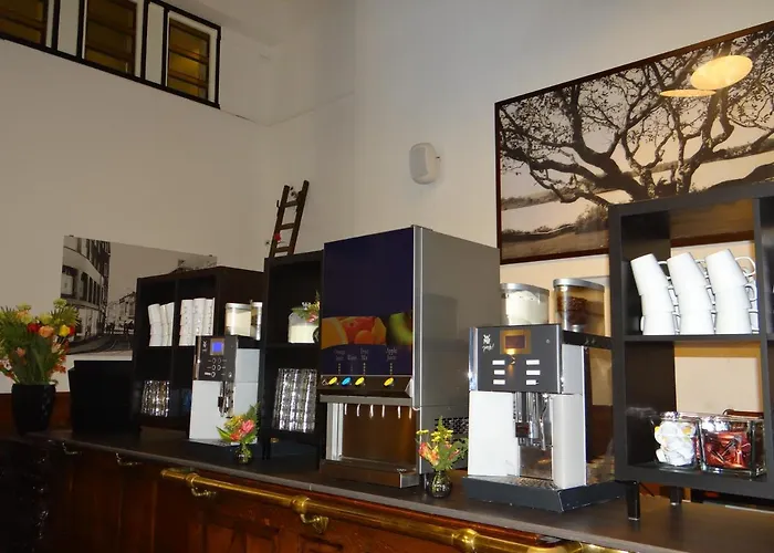 Tulip Centre Hotel 3*