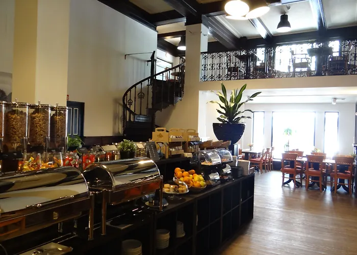 Hotel Tulip Centre 3*