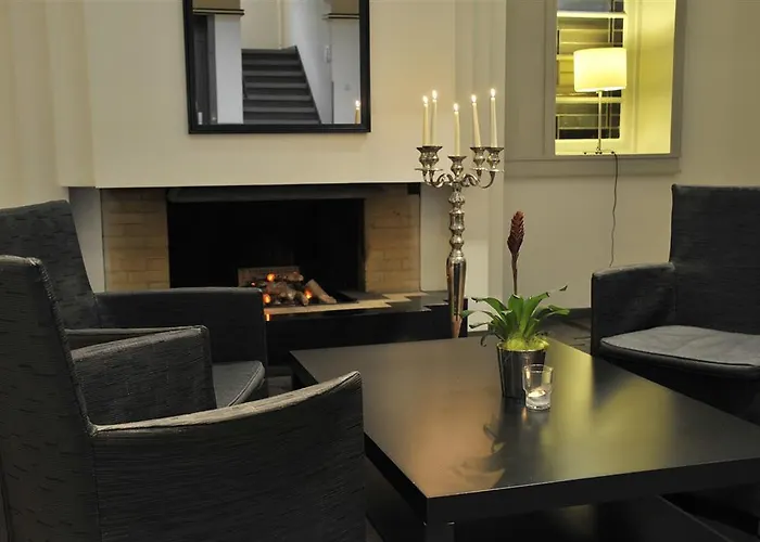 Tulip Centre Hotel 3*