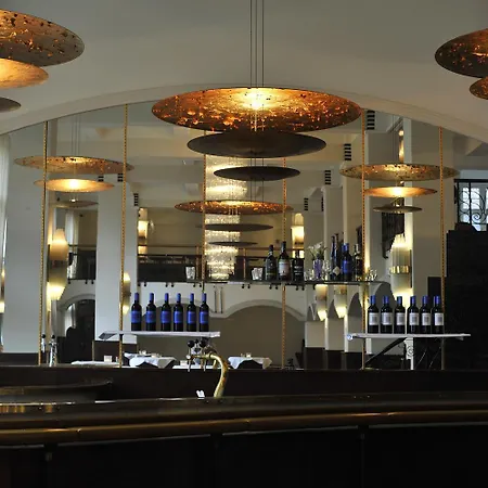 Tulip Centre 3*
