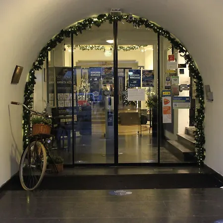 Tulip Centre 3*