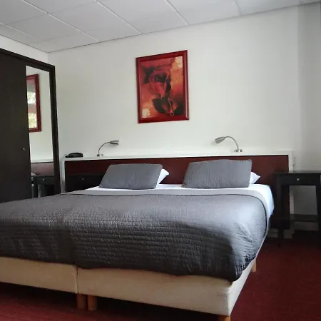 Tulip Centre 3*
