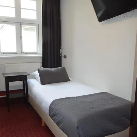 Отель Tulip Centre 3*