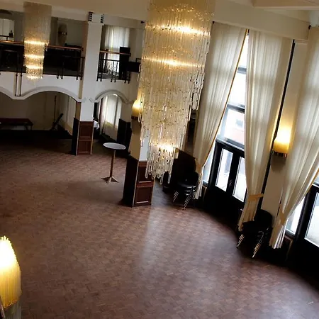 Tulip Centre 3*